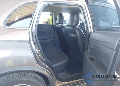 2016 Mitsubishi Outlander Sport 2.4 Sel z USA, uszkodzony, nr VIN JA4AR4AW6GZ051264